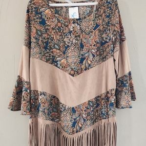 NWT Women's fringed top